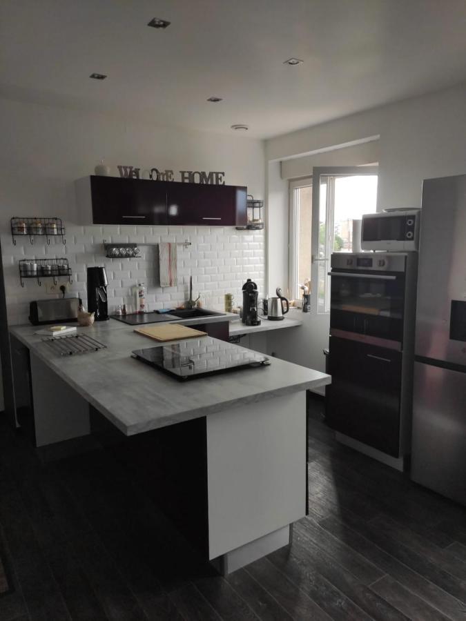 Appartement Cosy Centre-Ville Wifi Parking Charleville-Mezieres Luaran gambar