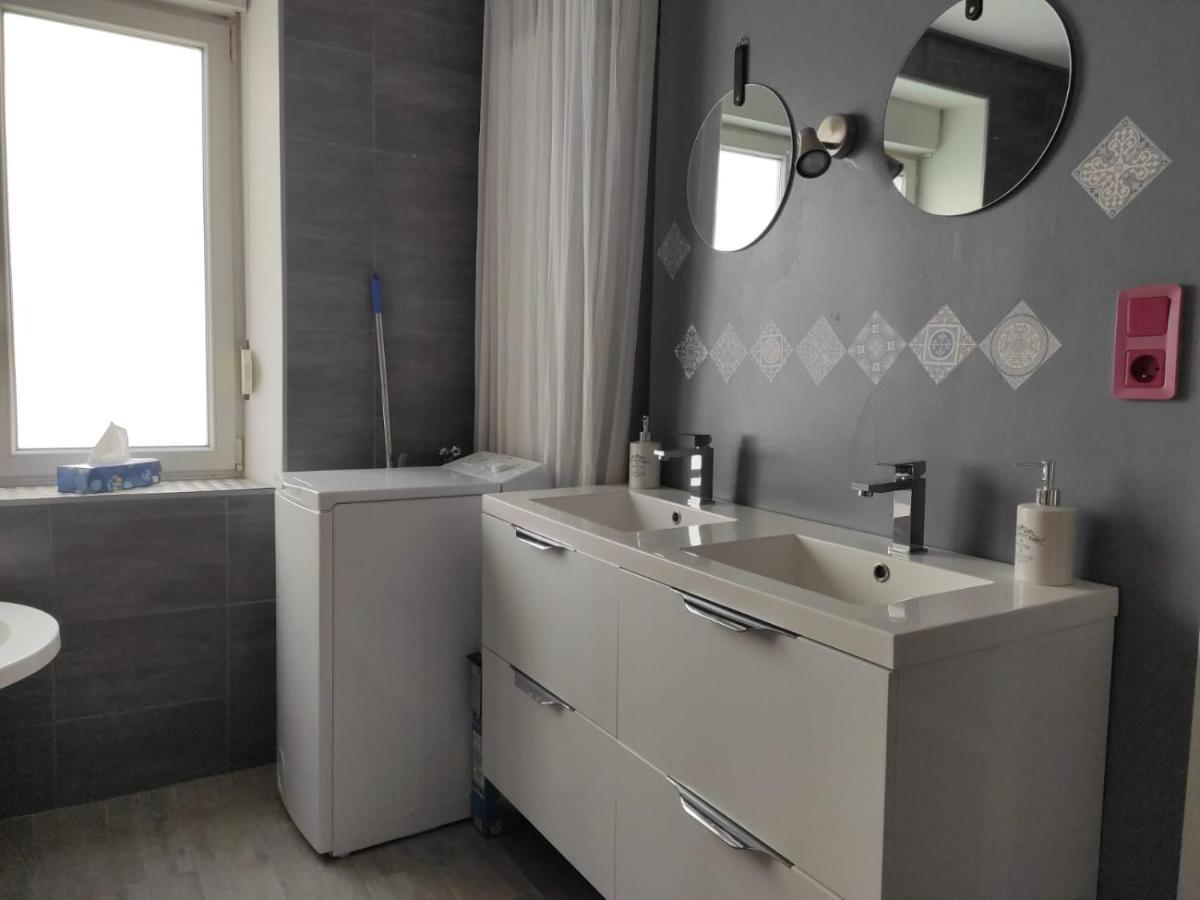 Appartement Cosy Centre-Ville Wifi Parking Charleville-Mezieres Luaran gambar